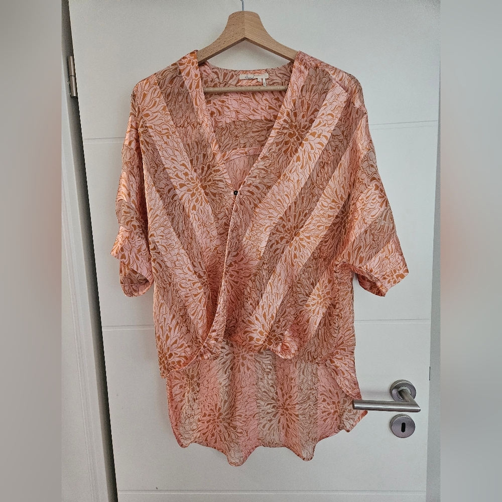 Floreat Hi-Low Blouse